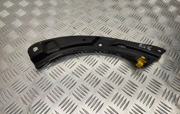 Skoda Rapid (NH) Headlight/headlamp mounting bracket 5JA805932A