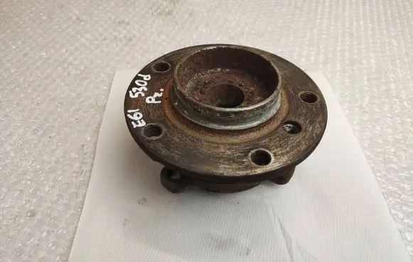 BMW 5 E60 E61 Front wheel bearing hub 