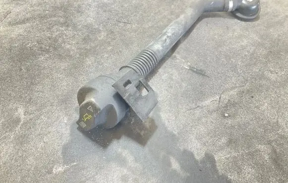 Mercedes-Benz Sprinter W906 Oil fill pipe A6510100169 0212632A