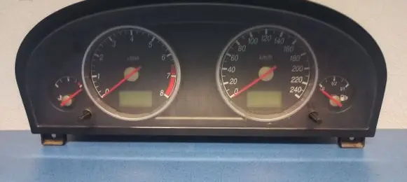 Ford Mondeo Mk III Speedometer (instrument cluster) 1S7F10841 44ZU187