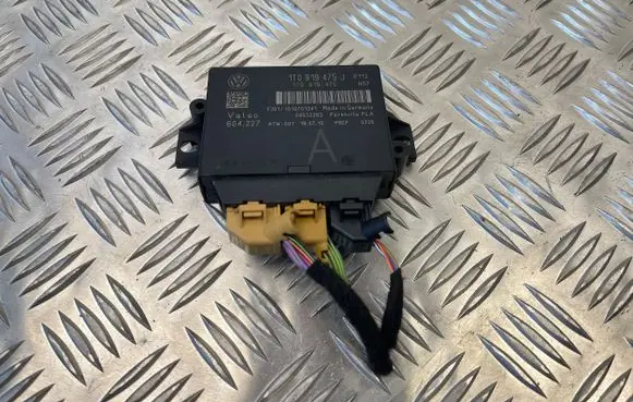 Volkswagen Golf VI Parking PDC control unit/module 1T0919475J