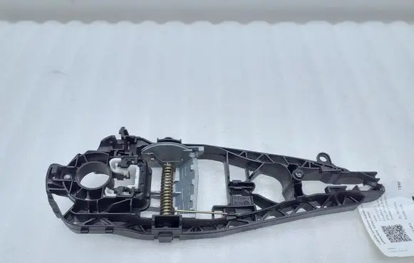 Rear door exterior handle/bracket