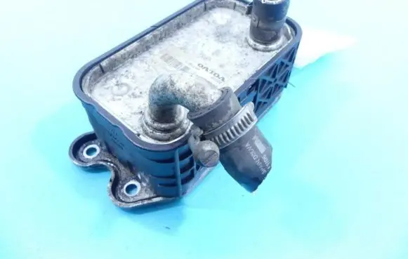Volvo XC90 Engine oil radiator 8677973 IMPRK1069360