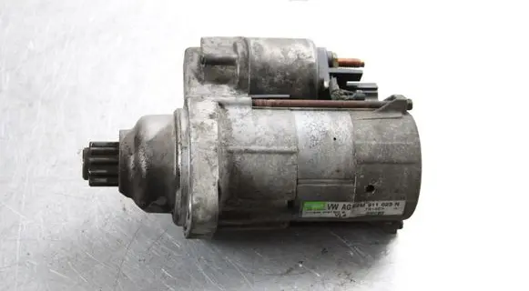 Volkswagen PASSAT B6 Starter motor 02M911023N