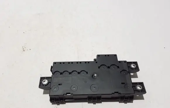 Audi A5 Battery relay fuse 8B3937548F