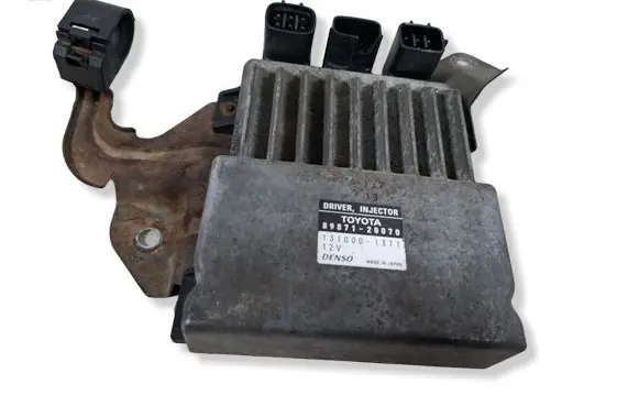 Toyota Corolla Verso AR10 Fuel injection control unit/module 8987120070 1310001371