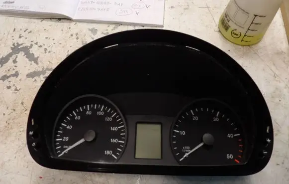 Mercedes-Benz Sprinter W906 Speedometer (instrument cluster) A9069008603 A9069015901 A9069020902