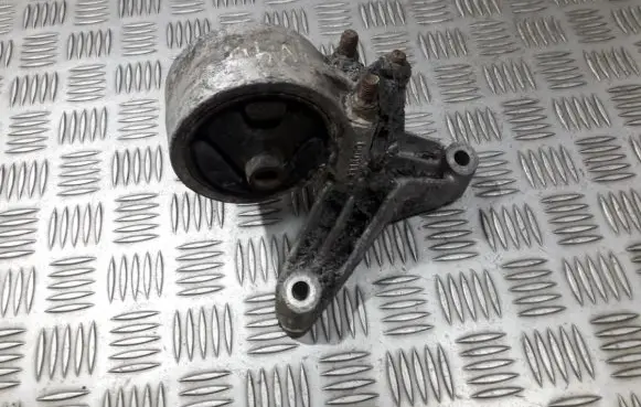 Volvo S40, V40 Engine mount bracket 3318030