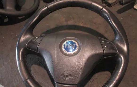 Fiat Grande Punto Steering wheel 1993905