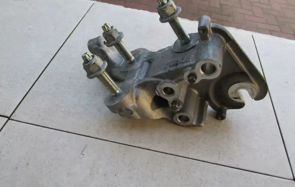 Ford Kuga II Engine mounting bracket DS7Q6030AF
