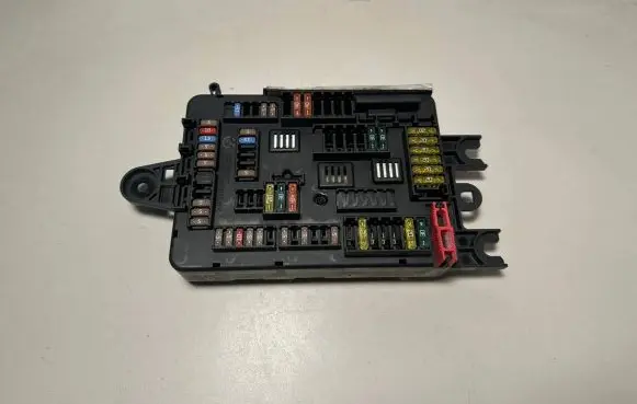 BMW 1 F20 F21 Fuse module 926111102 19178000001 182901