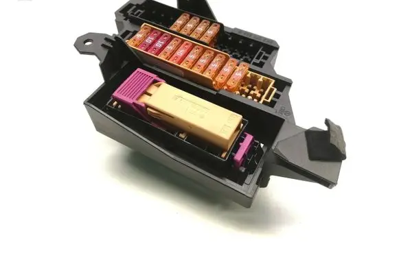Audi A4 S4 B8 8K Fuse module 8K2971845B