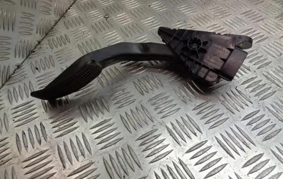 Mazda 6 Accelerator throttle pedal 198800-3400