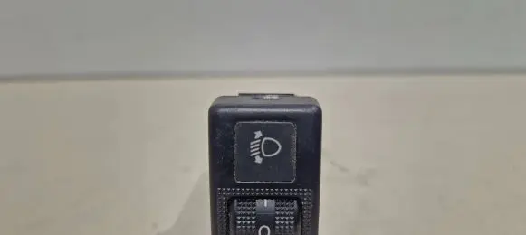 Nissan X-Trail T30 Headlight level height control switch P10971A75000