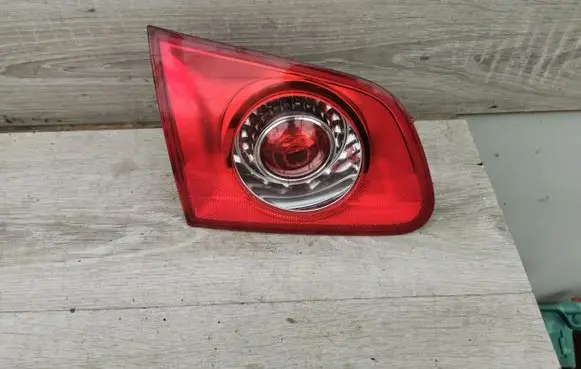 Volkswagen PASSAT B6 Tailgate rear/tail lights