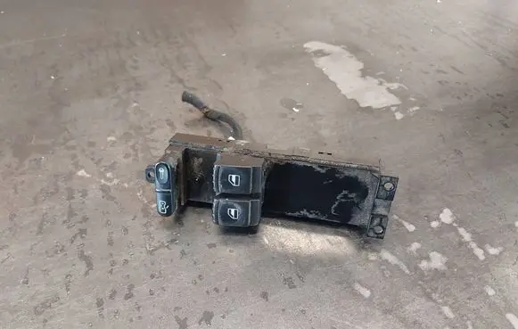 Electric window control switch