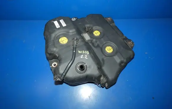 Mercedes-Benz C W205 AdBlue liquid reservoir A2054706901 1021122