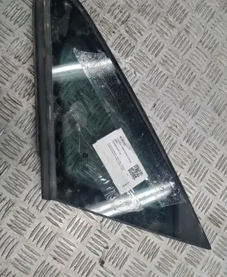 Opel Zafira B Front triangle window/glass 