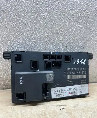 Mercedes-Benz E W211 Door control unit/module 2118201685