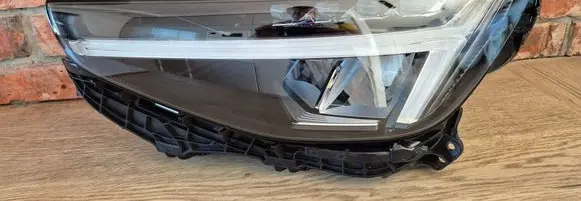 Volvo XC40 Headlight/headlamp P32404665 32404665