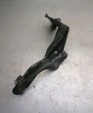Audi A6 S6 C6 4F Intercooler pipe mounting bracket 4F0145814