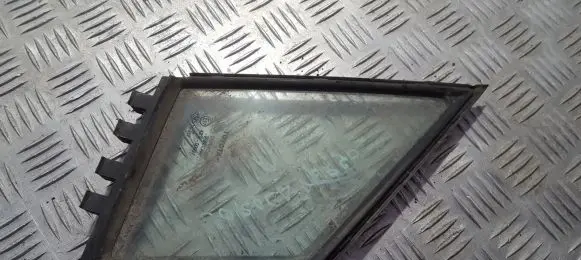 Toyota Corolla Verso AR10 Front door vent window glass four-door 