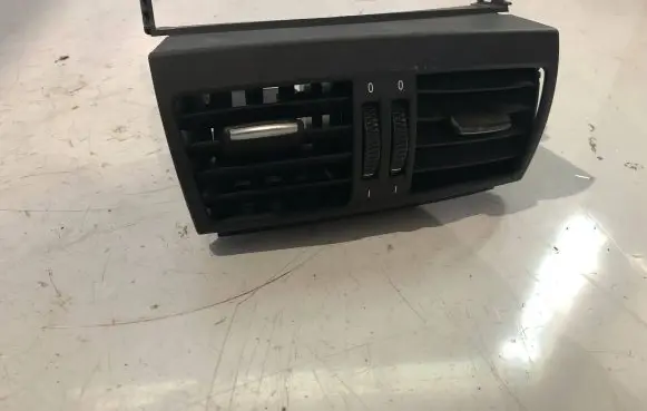 BMW X6 E71 Rear air vent grill 6954953 6958748 6954954