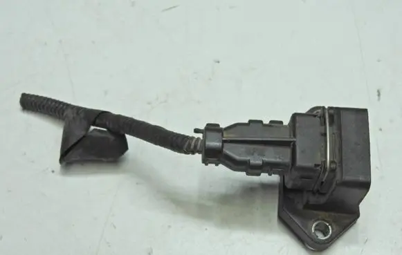 Hyundai Coupe ESP acceleration yaw rate sensor 39360-22040 9570930001