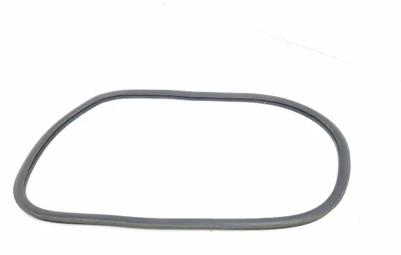 Rear door rubber seal (on body)