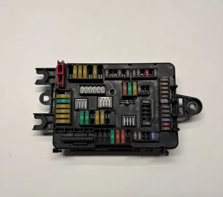 BMW 4 F32 F33 Fuse module 9389070