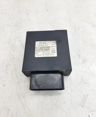 Volkswagen Golf VII Fuel injection pump control unit/module 5Q0906121K