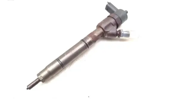 Hyundai i30 Fuel injector 338002A400 0445110256