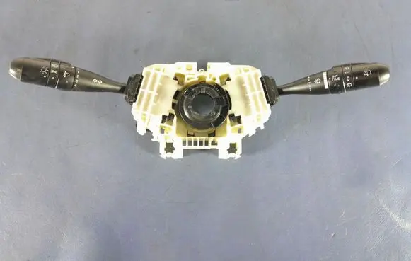 Mitsubishi Colt CZ3 Other switches/knobs/shifts MR986424