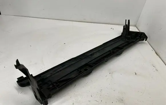 BMW 5 F10 F11 Top upper radiator support slam panel 7603739