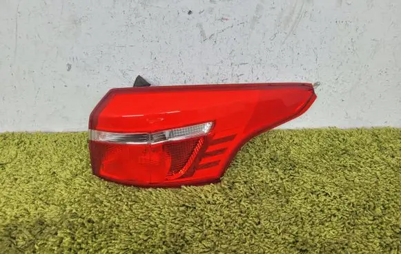 Ford Focus Rear/tail lights f1eb-13a04-da