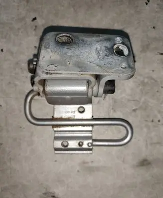 Audi A6 S6 C6 4F Rear door lower hinge 8E0833412