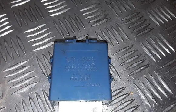 Toyota Yaris Door control unit/module 859800D050