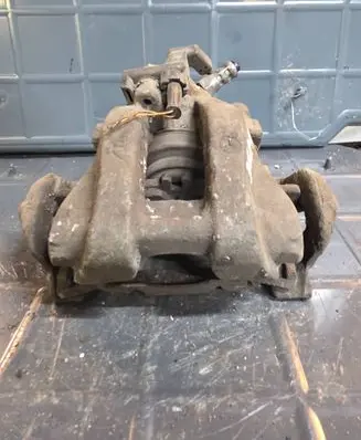 Mercedes-Benz E W211 Rear brake caliper A2205453028