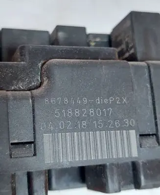 Volvo V70 Fuse box set 8678449 518828017 040218152630