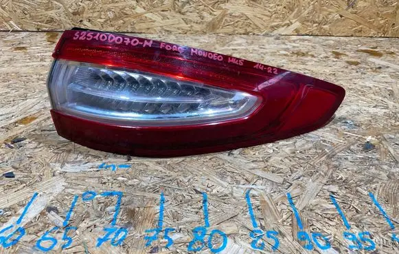 Rear/tail lights