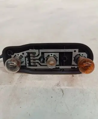 BMW 5 E39 Tail light bulb cover holder 399402