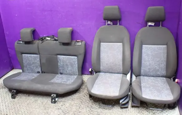 Ford Fiesta Seat set 
