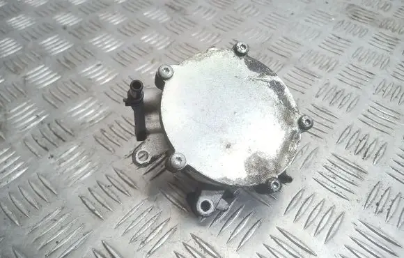 Opel Insignia A Vacuum pump