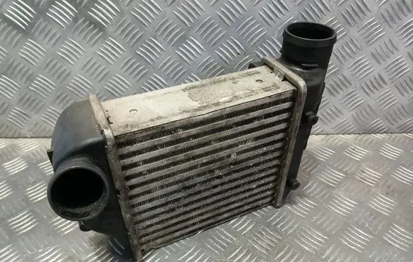 Audi A6 S6 C6 4F Intercooler air channel guide 