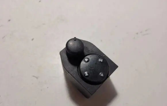 Wing mirror switch