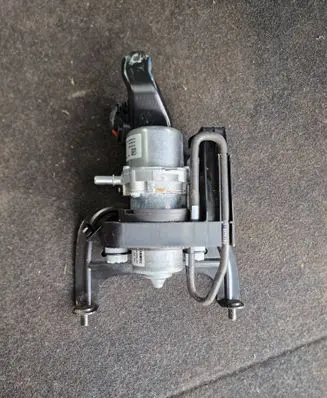 BMW 3 G20 G21 Vacuum pump 6880628 5A5D9E1 86422826