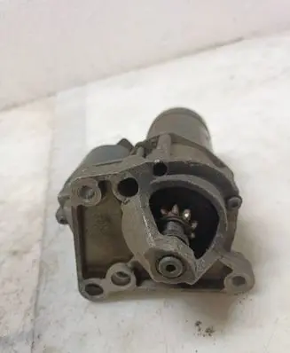 Renault Scenic I Starter motor D6RA133
