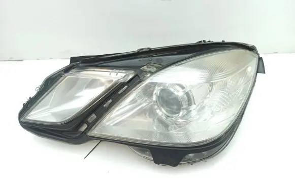 Mercedes-Benz E W212 Headlight/headlamp A2128200161 1EL00970201