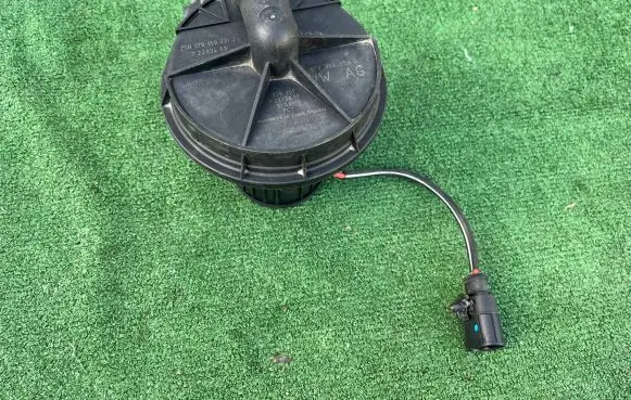 Audi Q7 4M Secondary air pump 079959231J 079959253G