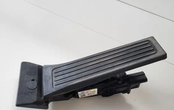 KIA Optima Accelerator throttle pedal A0614A2D4200